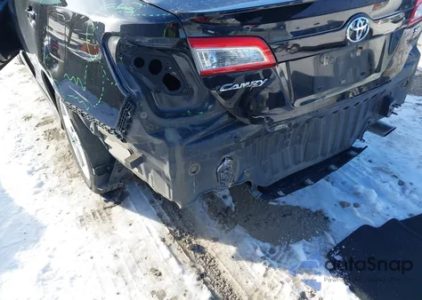 2014 Toyota Camry Se z USA, uszkodzony, nr VIN 4T1BF1FK9EU730698